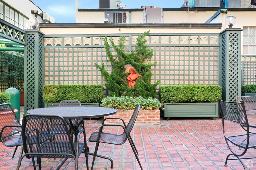 More Photos Of 520 SW Yamhill St, Portland Office For Lease