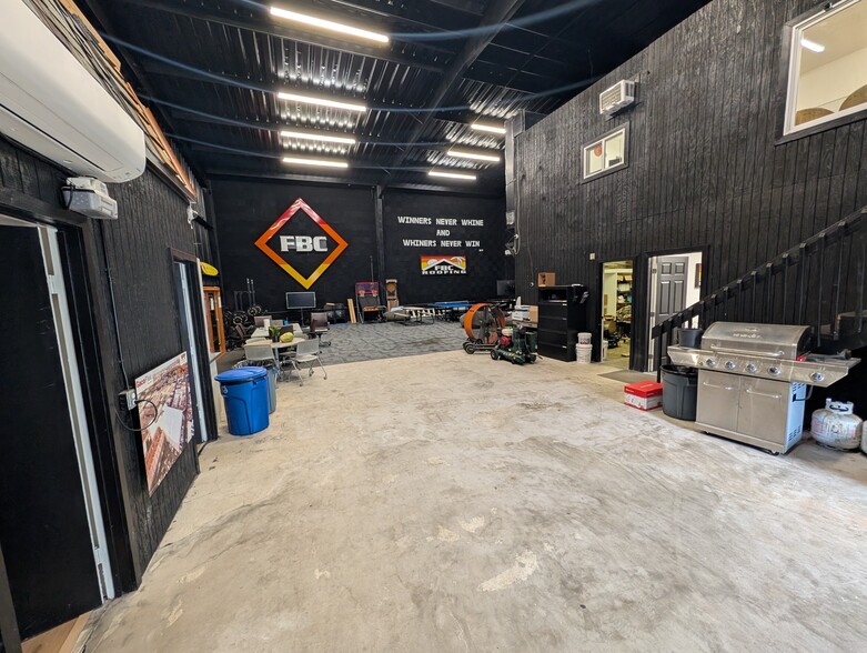 More Photos Of 3050 Ualena St, Honolulu Warehouse For Lease