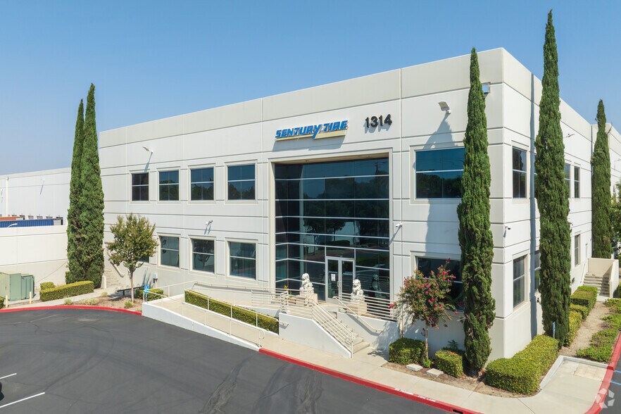 Primary Photo Of 1314 W Merrill Ave, Rialto Distribution For Lease