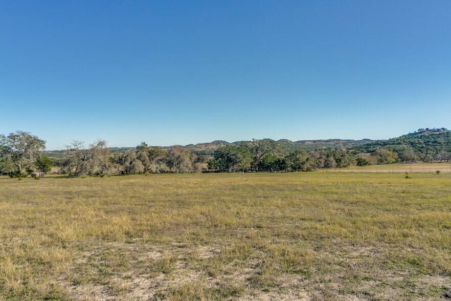 More Photos Of 636 FM 289, Comfort Land For Sale
