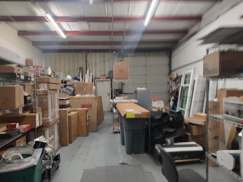 More Photos Of 4366 Independence Ct, Sarasota Warehouse For Lease