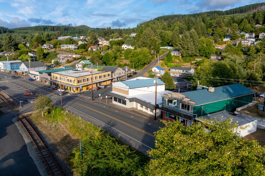 More Photos Of 625 Nehalem Blvd, Wheeler Storefront Retail Residential For Sale