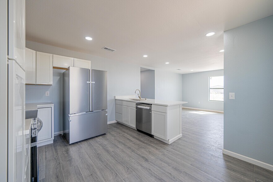 More Photos Of 241 Bass St, Odessa Land For Sale