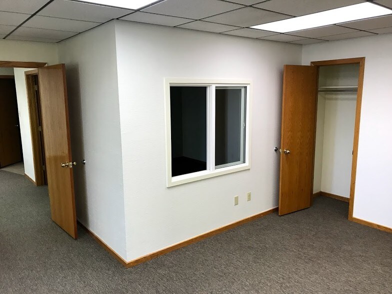 More Photos Of 3768 Norwood Dr, Littleton Warehouse For Lease