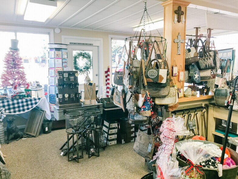 More Photos Of 300 Connally St, Sulphur Springs Restaurant For Sale