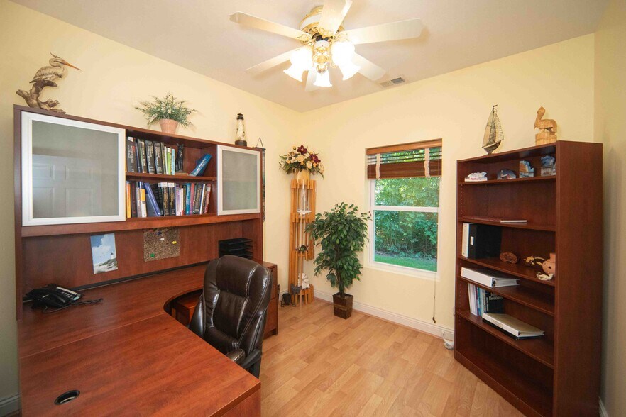 More Photos Of 3375 Blackmore Rd, Perry Light Manufacturing For Sale