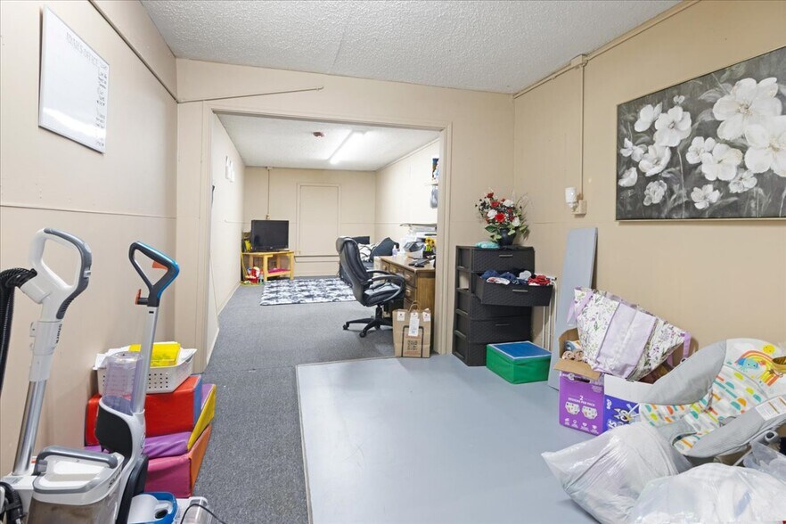 More Photos Of 1201 W Nelson St, Denison Daycare Center For Sale