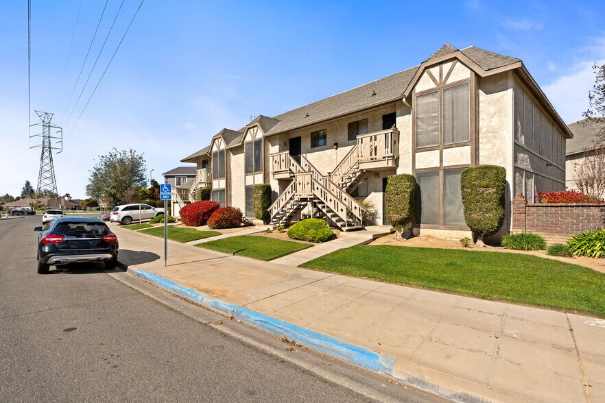 More Photos Of 1550 W Swift Ave, Fresno Apartments For Sale
