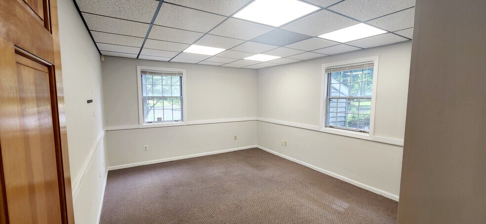 More Photos Of 149 Durham Rd, Madison Medical For Lease