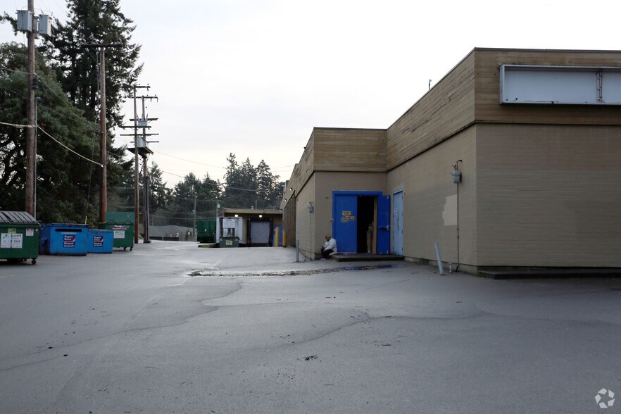 More Photos Of 1905-1907 Sooke Rd, Victoria General Retail For Lease