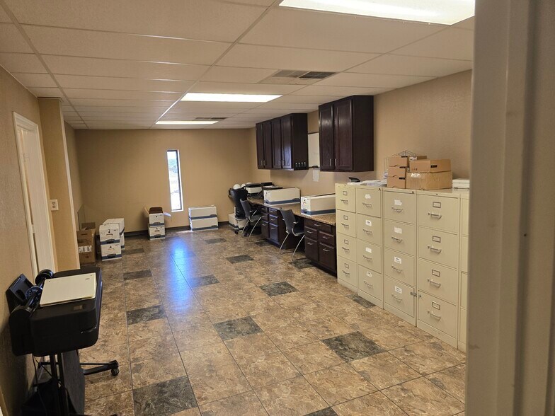 More Photos Of 15856 S Interstate 35, Bruceville Industrial For Lease