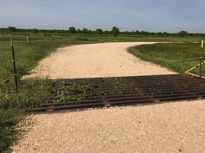 More Photos Of 0 Hwy 35, Angleton Land For Lease
