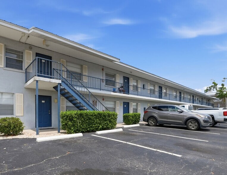 More Photos Of , Palmetto Multifamily For Sale