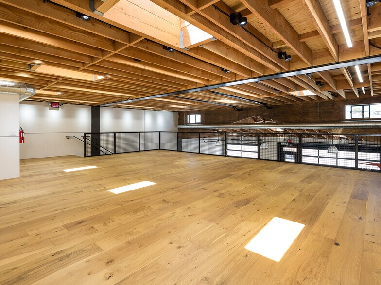 More Photos Of 131 Eucalyptus Dr, El Segundo Office For Lease