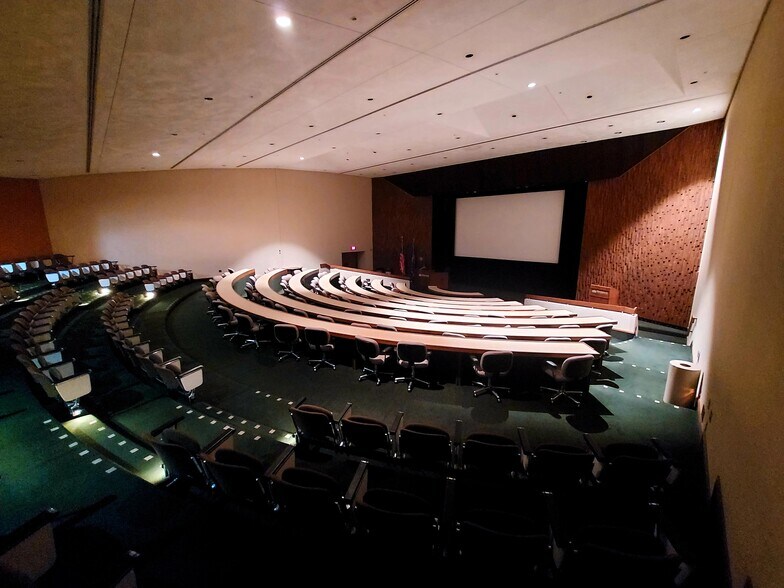 More Photos Of 1800 Westwood Center Blvd, Wausau Office For Sale