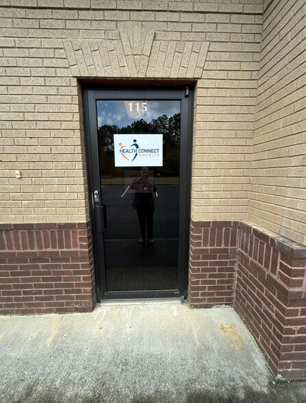 More Photos Of 3030 McEver Rd, Gainesville Medical For Sale