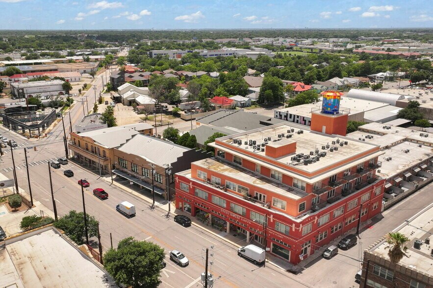 More Photos Of 1405 S Flores St, San Antonio Hospitality For Lease