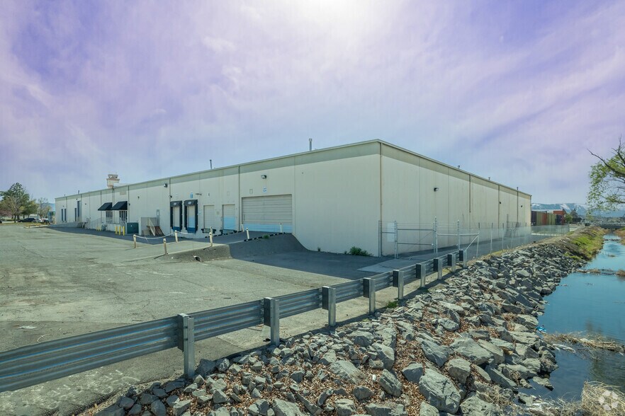 More Photos Of 575-585 Reactor Way, Reno Distribution For Lease