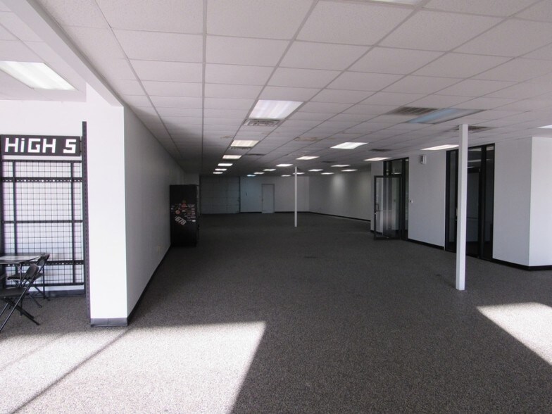 More Photos Of 9311 Lyndon B Johnson Fwy, Dallas General Retail For Sale