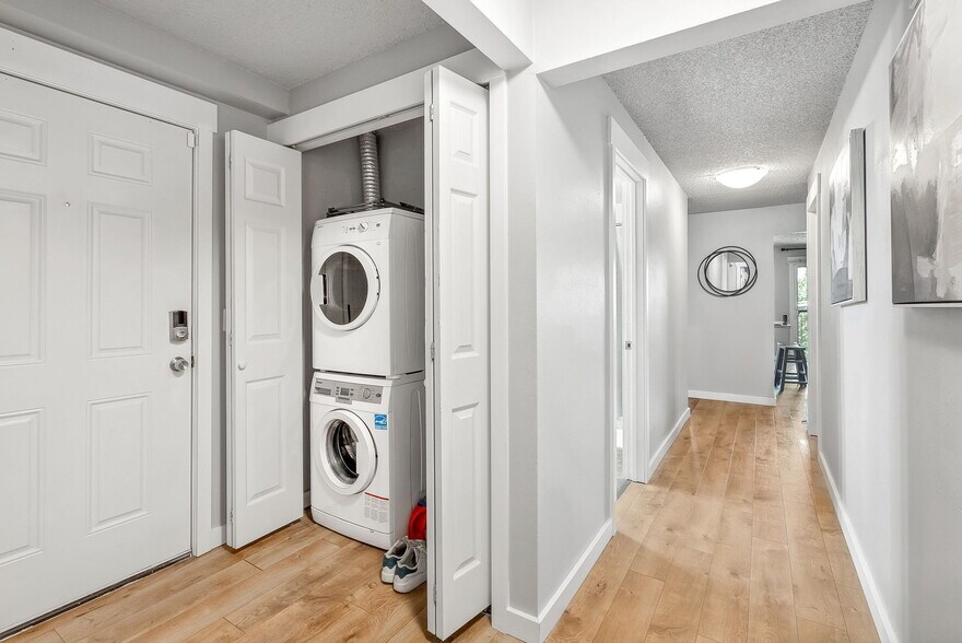 More Photos Of 2414 13th Ave S, Seattle Apartments For Sale