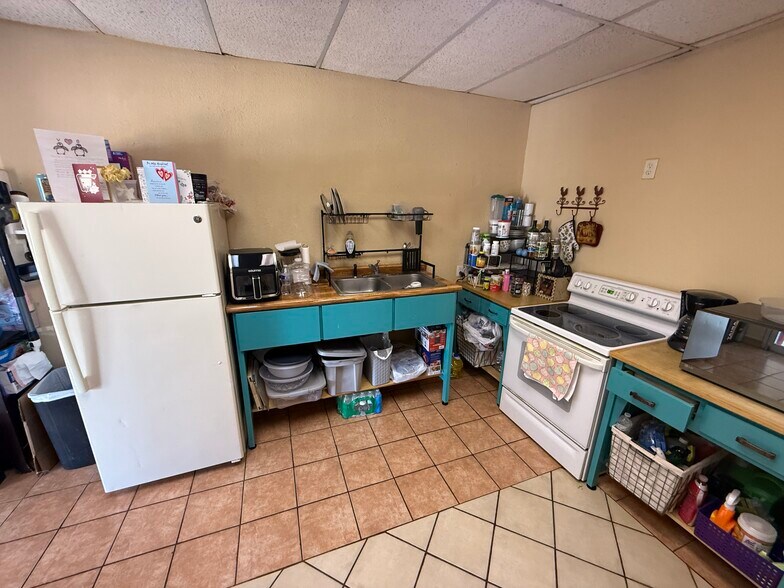 More Photos Of 3221 E Yandell Dr, El Paso Office Residential For Sale