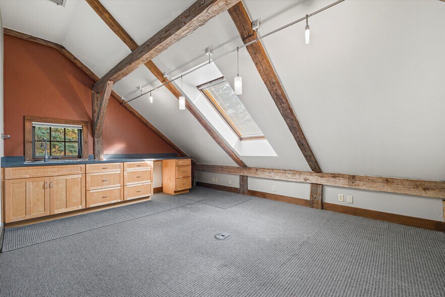 More Photos Of 14135 N Cedarburg Rd, Mequon Office For Lease