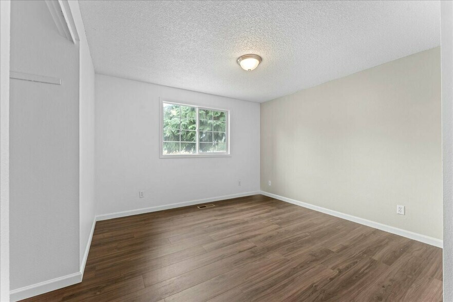 More Photos Of 941 Beaver Creek Rd, Aumsville Industrial For Sale
