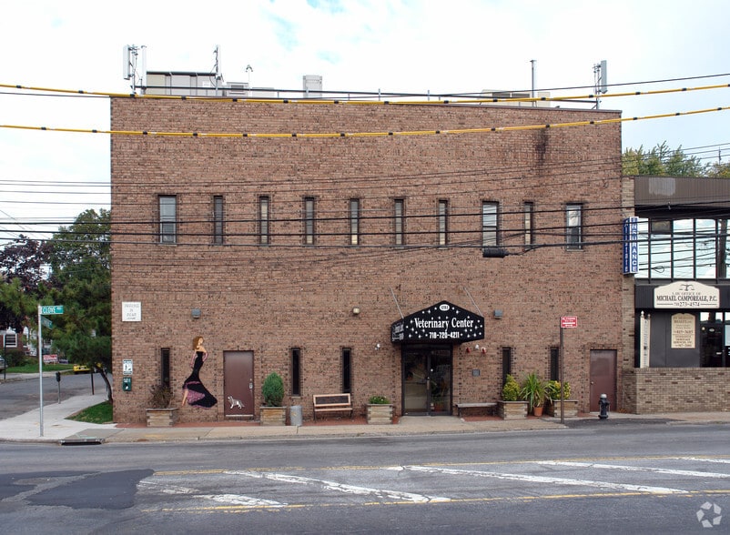 More Photos Of 1293 Clove Rd, Staten Island Office For Lease