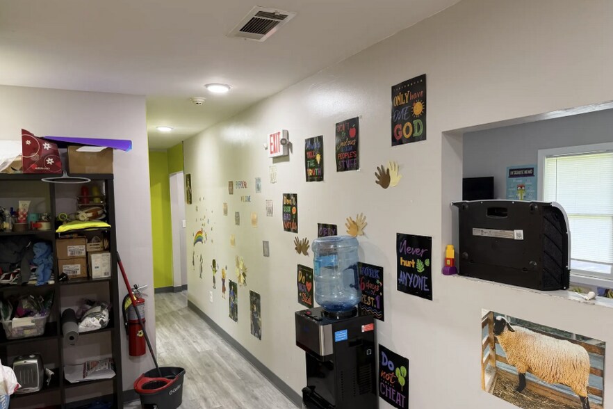 More Photos Of 2561 Jerome Rd, Atlanta Daycare Center For Sale