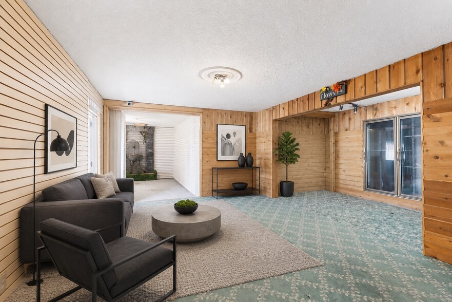 More Photos Of 5034 N Nebraska Ave, Tampa Freestanding For Sale