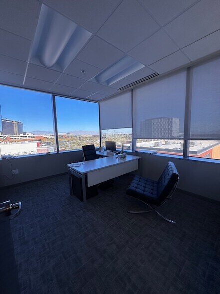 More Photos Of 1980 Festival Plaza Dr, Las Vegas Office For Lease