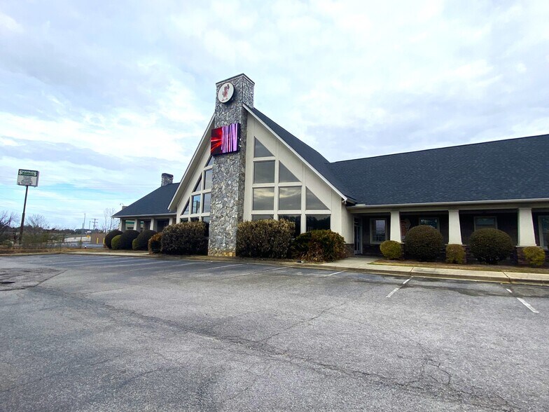 More Photos Of 3905 Fernandina Rd, Columbia Freestanding For Sale
