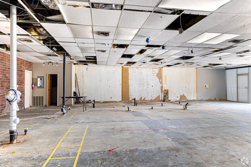 More Photos Of 816-818 NW Park Ln, Lee's Summit Office For Lease