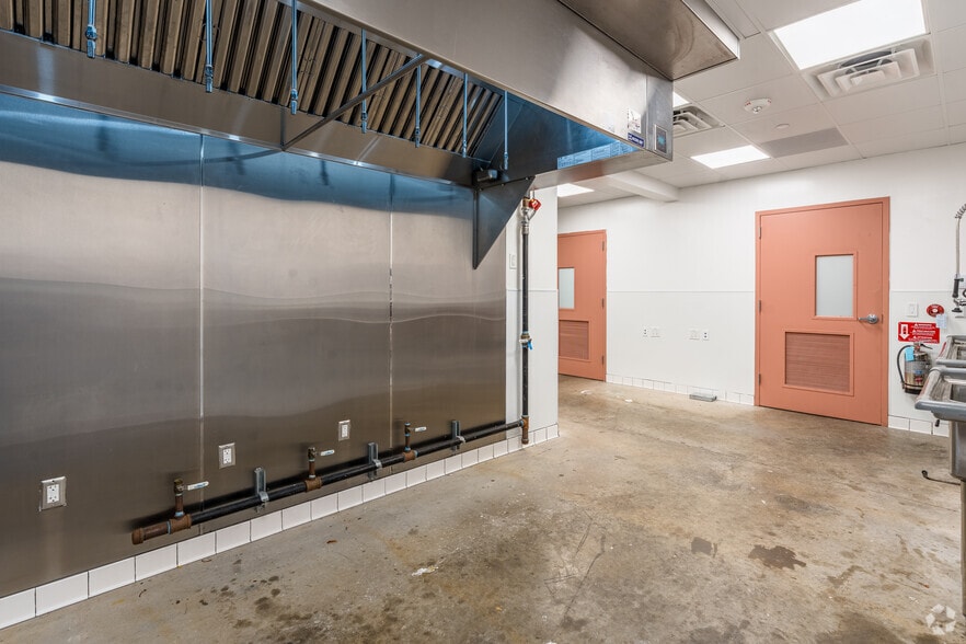 More Photos Of 5832 Fairdale Ln, Houston Restaurant For Lease