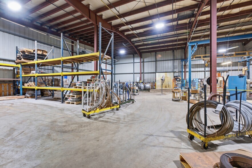 More Photos Of 7 First St, Palmer Warehouse For Lease
