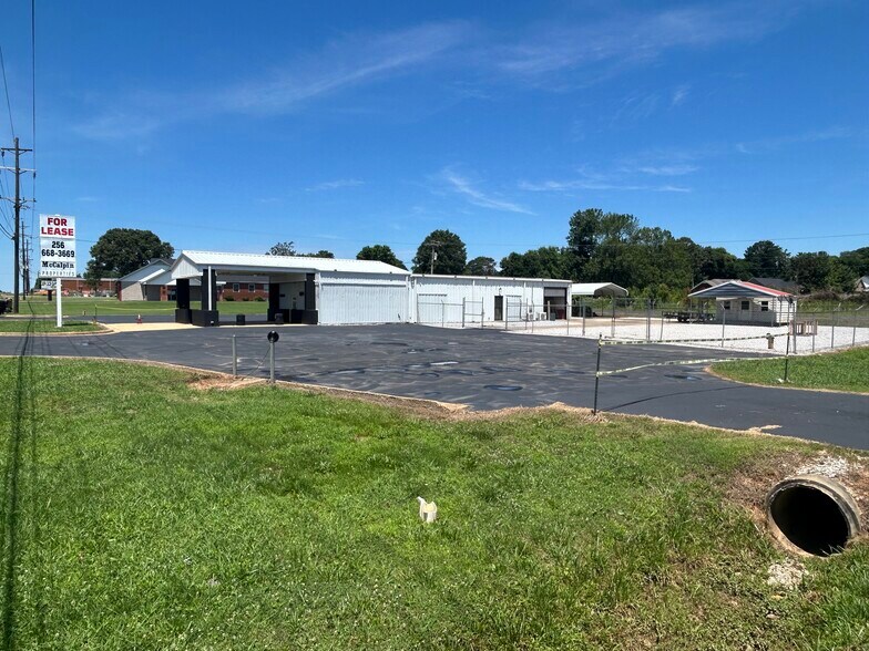 More Photos Of 5939 US-72 Hwy, Killen Freestanding For Sale