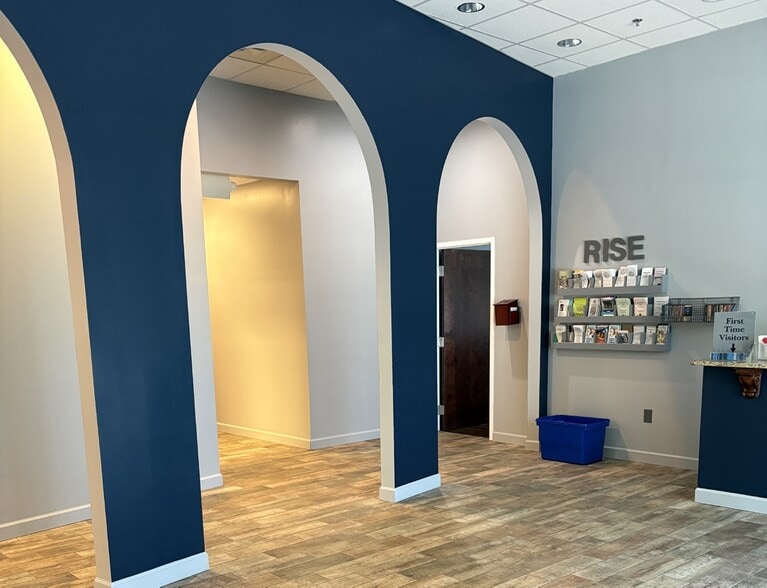 More Photos Of 4900 Thornton Rd, Raleigh Light Distribution For Sale