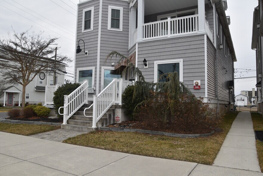 More Photos Of 360 West Ave, Ocean City Office For Lease
