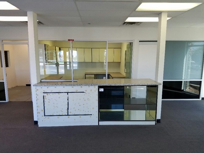 More Photos Of 303 Kansas Ave, Henderson Service For Lease
