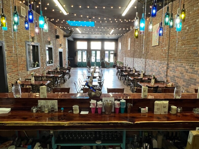 More Photos Of 503-505 S Main St, Calvert Restaurant For Sale