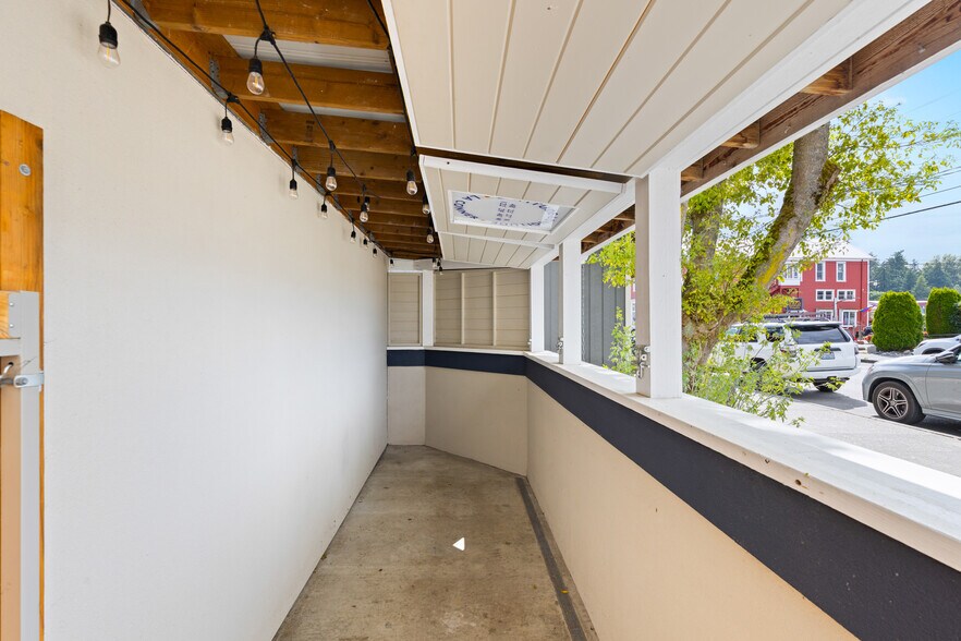 More Photos Of 509 S 1st St, La Conner General Retail For Sale
