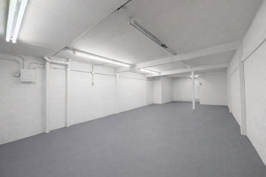 More Photos Of 166 21st St, Brooklyn Warehouse For Lease