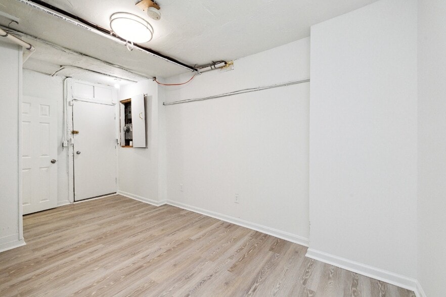 More Photos Of 773 Washington Blvd, Baltimore Storefront Retail Residential For Lease