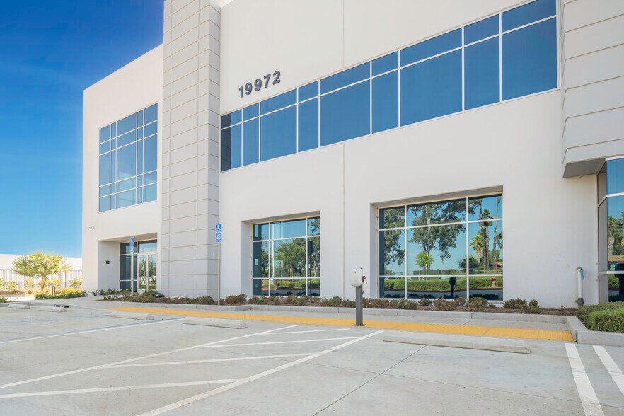 More Photos Of 19972 Patterson Ave, Perris Distribution For Lease