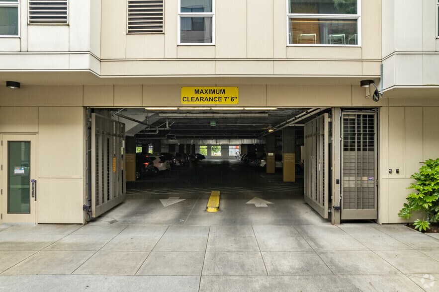 More Photos Of 1250 E Burnside St, Portland Apartments For Lease