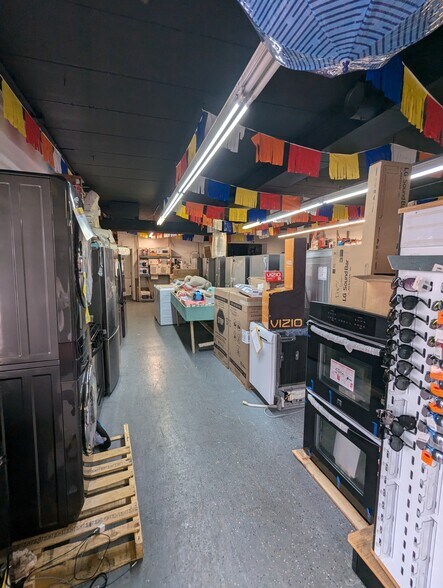 More Photos Of 6836-6850 Calumet Ave, Hammond Convenience Store For Sale