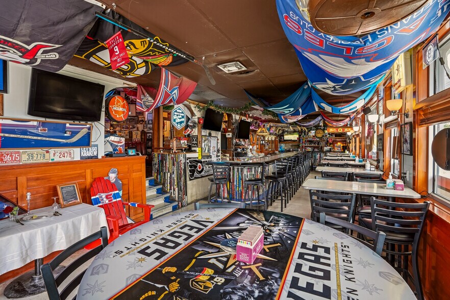 More Photos Of 2926 N Monroe St, Spokane Bar For Sale