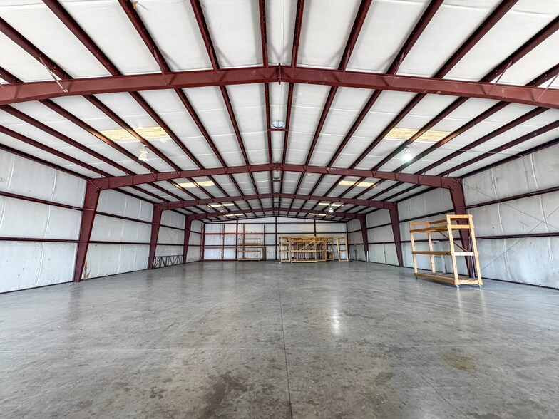 More Photos Of 15279 Bulverde Rd, San Antonio Warehouse For Sale