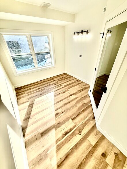 More Photos Of 216 Kings Mills Rd, Mason Coworking Space