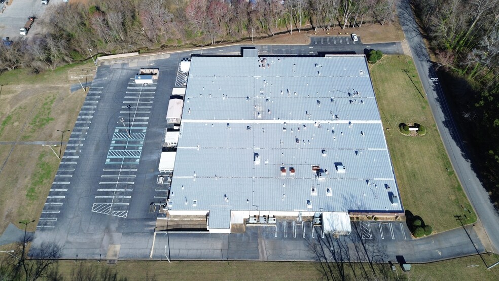 More Photos Of 2210 Paramont Ave, Chesapeake Manufacturing For Sale